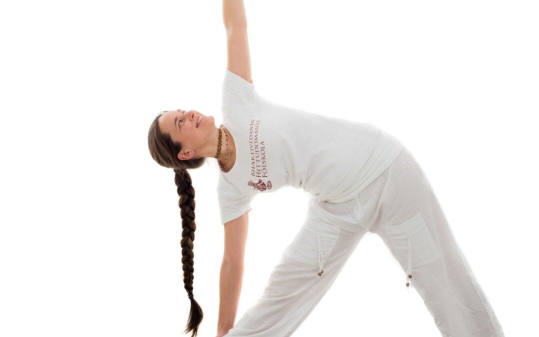 Utthita-trikónászana – Háromszögállás