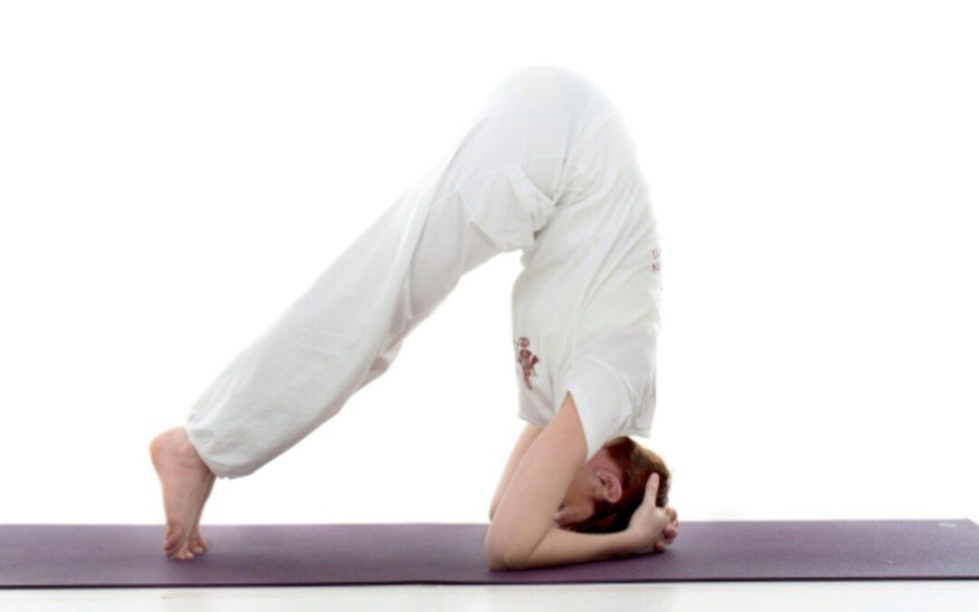 Ardha-sírsászana – Fél fejenállás