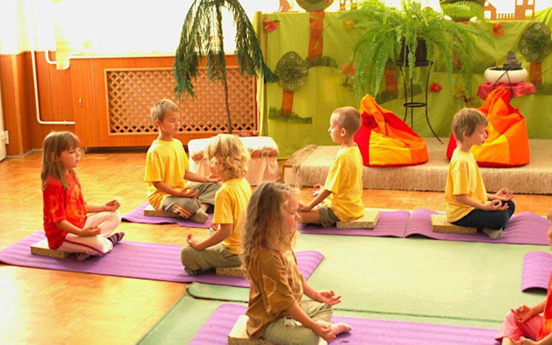 A gyermekjóga kezdetei Magyarországon