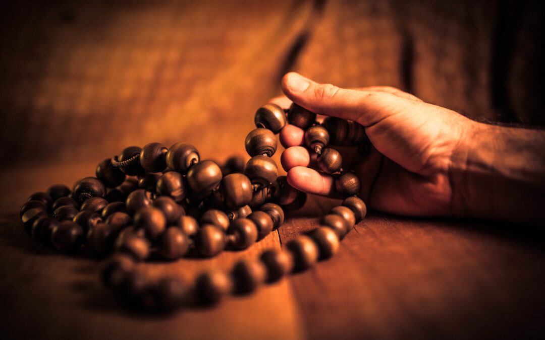 A meditáció fogalma India vallási és jógahagyományaiban