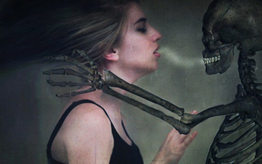 anna-maya-kośa – A látható fizikai testtel való azonosulás