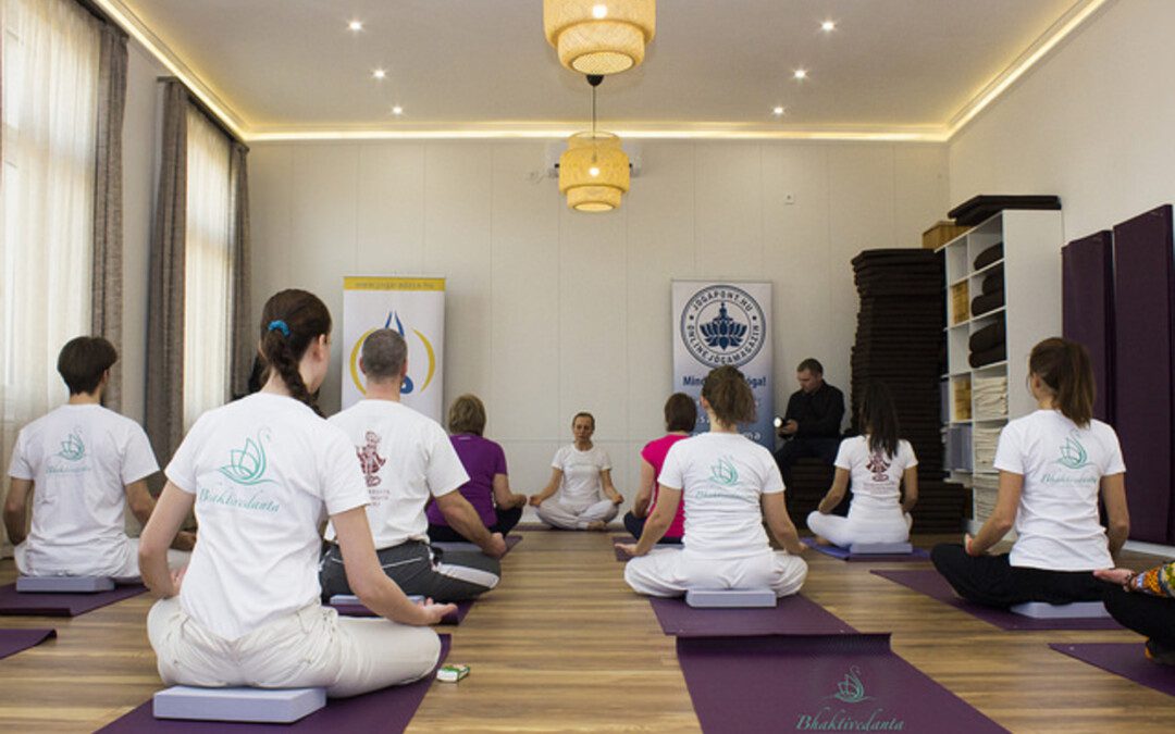 Út az önmegvalósítás felé: megnyílt a Bhaktivedanta Jógastúdió