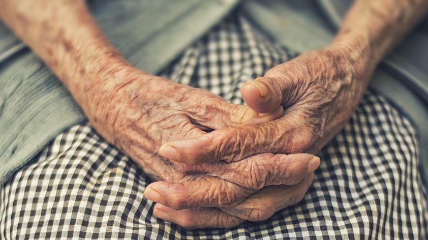 Vigasztaljuk meg a világ legszomorúbb nénijét!