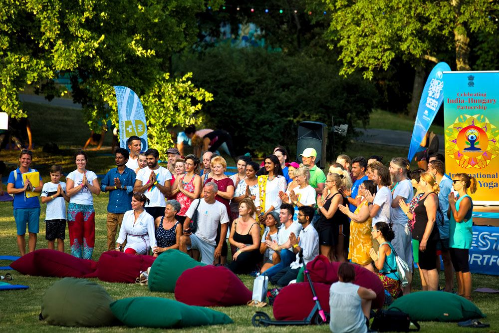 1500-an a Citadellán – jóga alkonyattól pirkadatig