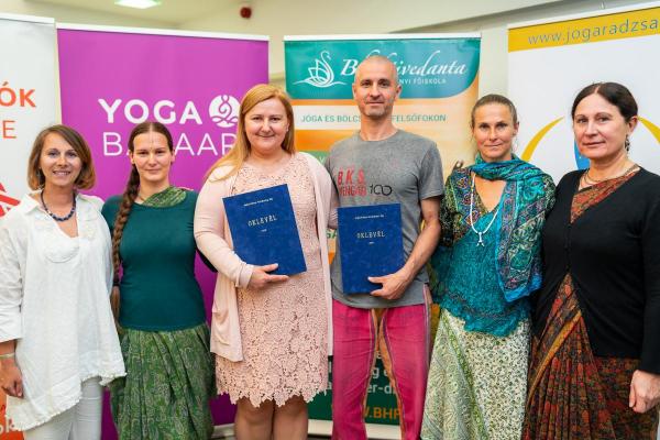 Jógarádzsa Kiválósági Díj és Közönség Díj jógaoktatóknak 2020 – Már lehet szavazni!