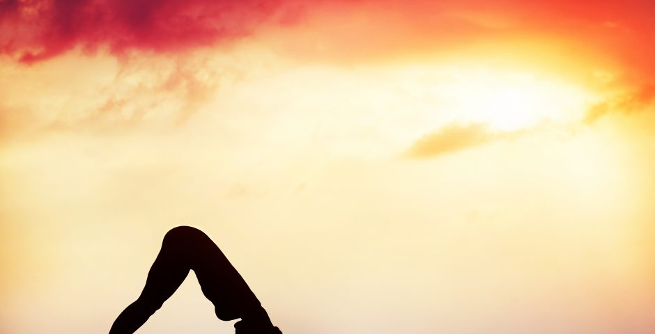 Törzsnyújtás és előrehajlás – fókuszterületes jóga