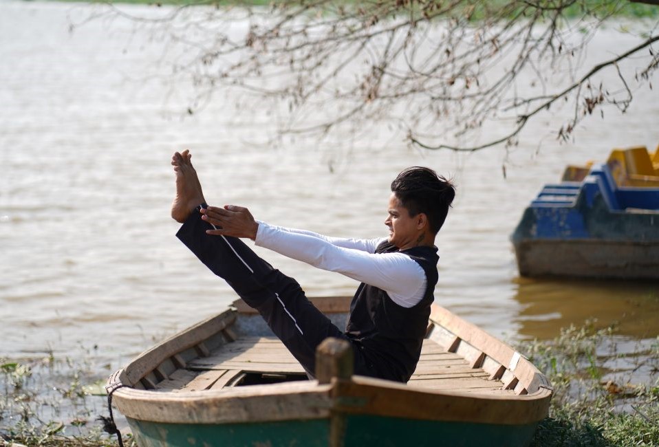 Lebegés a csónakban