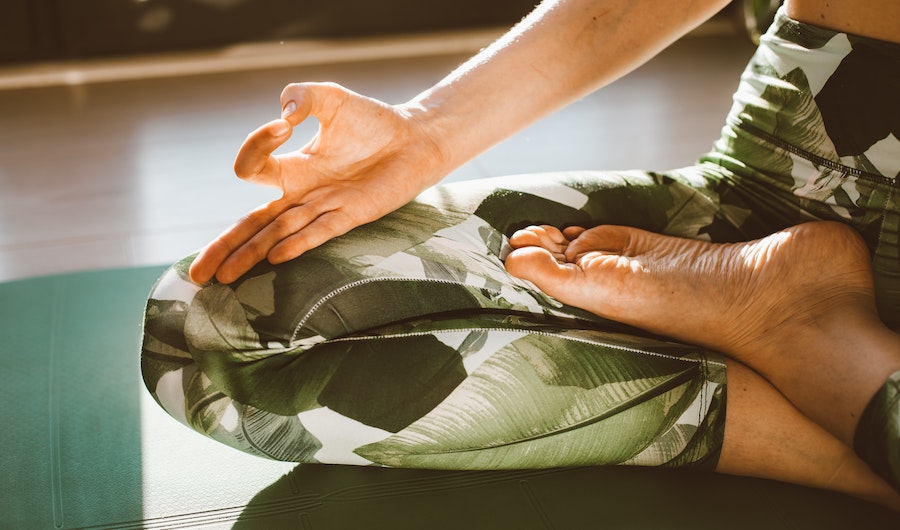 A lótuszülés nehézségei