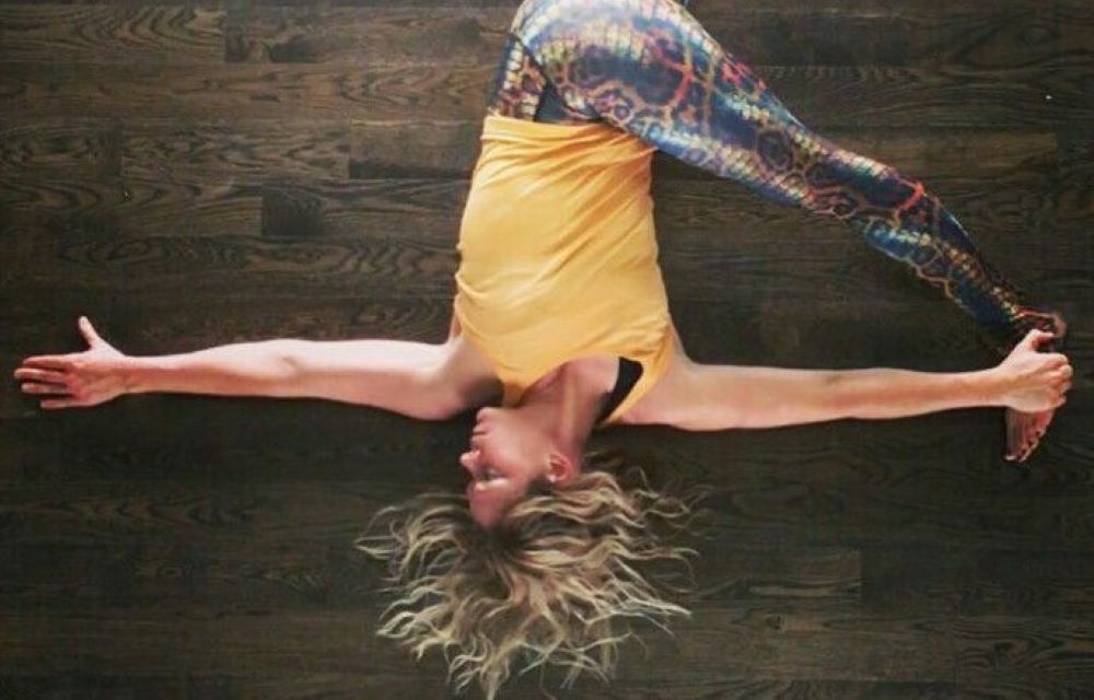 5+1 jógapóz a medencefenék izmainak erősítésére