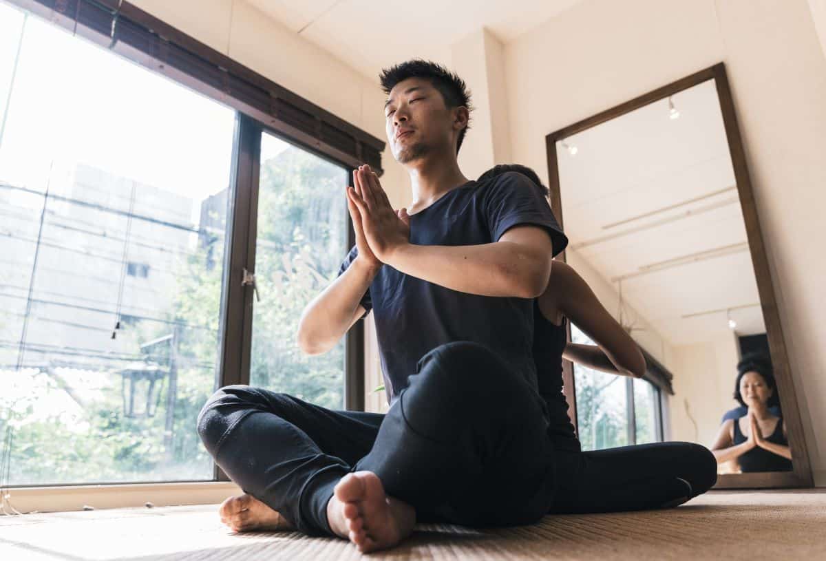 A sors fonala – hogyan szövődik életünk a karma szálain